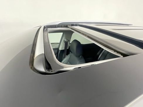 Used 2024 Kia Seltos SX w/ SX Sunroof Package AWD/4WD image 24