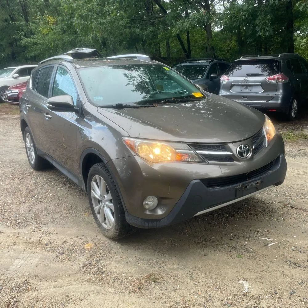 Used 2015 Toyota RAV4 Limited w/ Technology Package AWD/4WD image 12