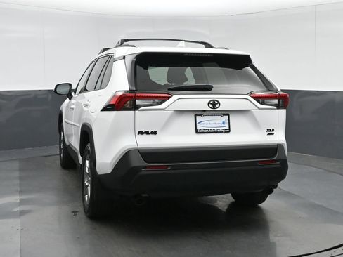 Used 2023 Toyota RAV4 XLE image 5