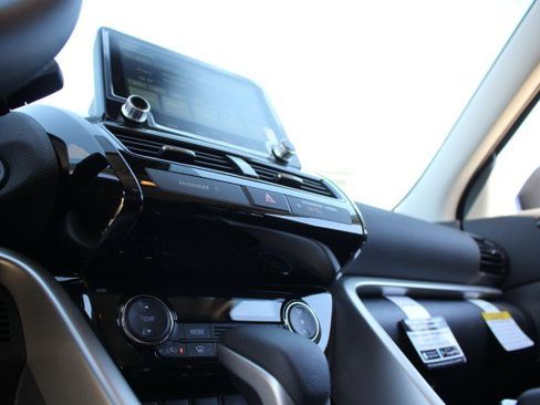 New 2026 Mitsubishi Eclipse Cross LE image 11