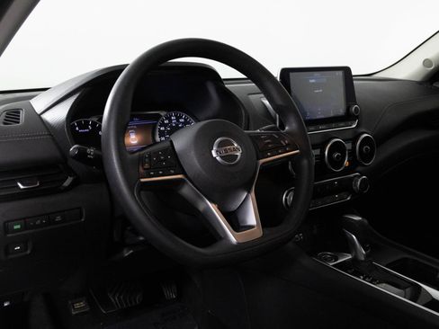 Used 2023 Nissan Sentra SV image 4