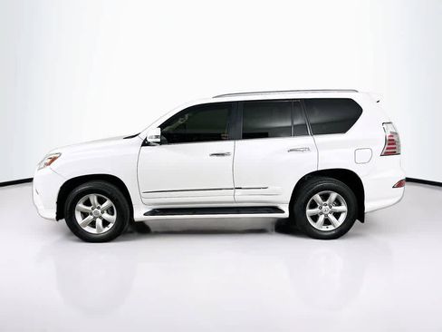Used 2016 Lexus GX 460 w/ Preferred Accessory Package AWD/4WD image 3
