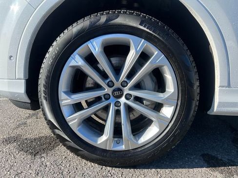 Used 2025 Audi Q7 3.0T Premium Plus image 16