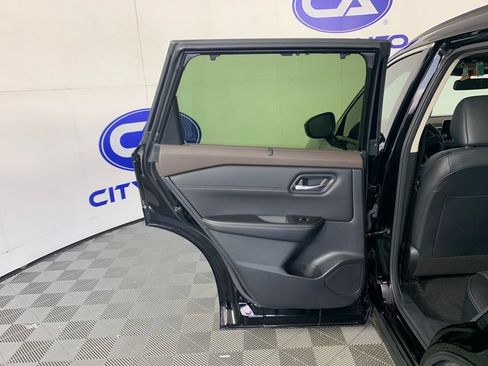 Used 2023 Nissan Rogue SV w/ SV Premium B Package FWD image 26