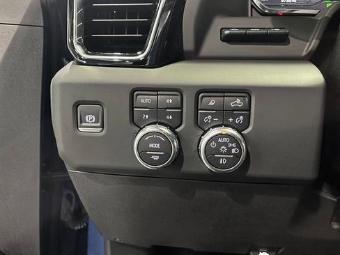 Used 2025 GMC Sierra 2500 Denali w/ Denali Reserve Package AWD/4WD image 26