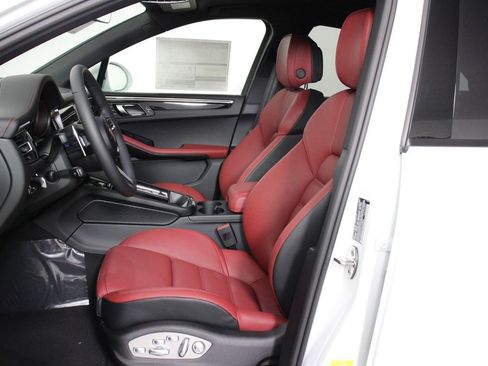 New 2026 Porsche Macan S AWD/4WD image 5