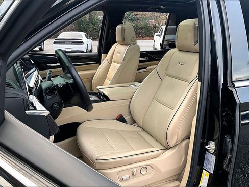 Certified 2021 Cadillac Escalade Premium Luxury image 19