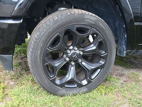 Used 2020 RAM 1500 Limited w/ Black Appearance Package image 7