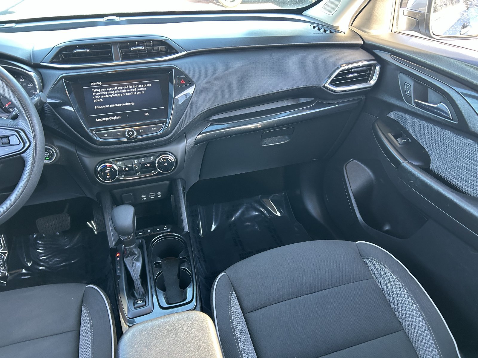 Used 2023 Chevrolet TrailBlazer LT w/ Convenience Package AWD/4WD image 17