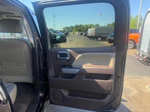 Used 2018 Chevrolet Silverado 1500 LTZ Z71 w/ LTZ Plus Package AWD/4WD image 43