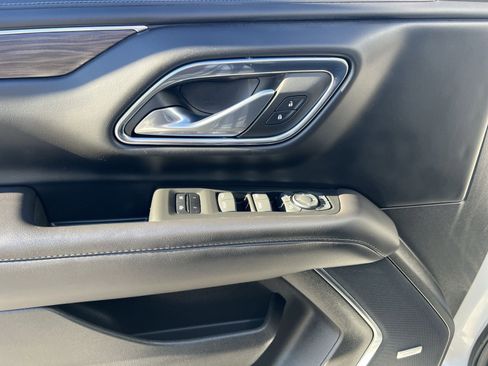 Used 2022 Chevrolet Tahoe LT w/ Luxury Package image 15