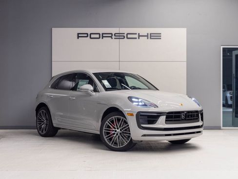 Certified 2026 Porsche Macan S image 9