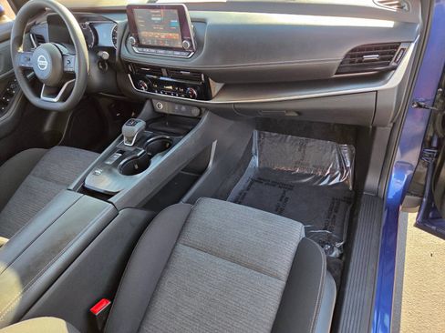 Used 2021 Nissan Rogue SV FWD image 16