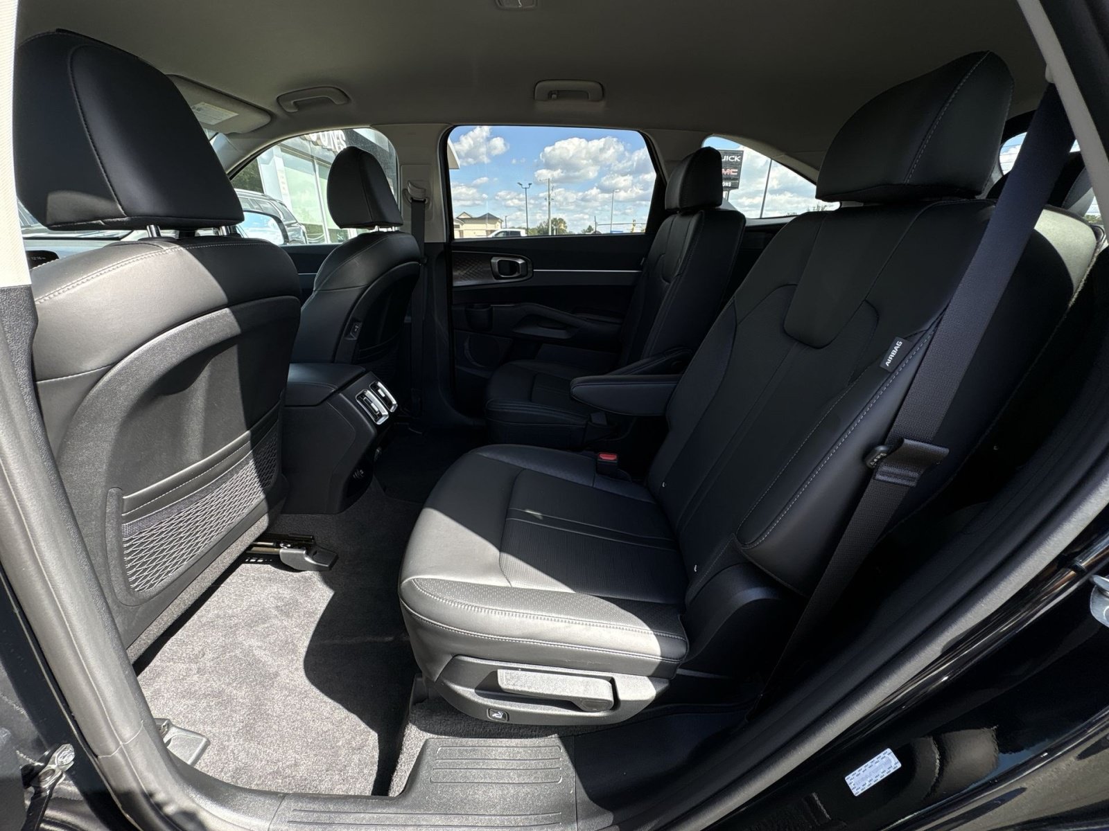 Used 2025 Kia Sorento X-Line EX AWD/4WD image 24
