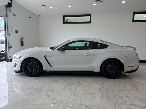 Used 2016 Ford Mustang Shelby GT350 w/ Technology Package RWD image 8