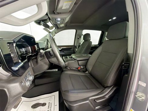 Used 2024 GMC Sierra 2500 SLE image 19