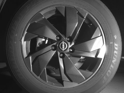 Used 2025 Nissan Rogue SV image 12