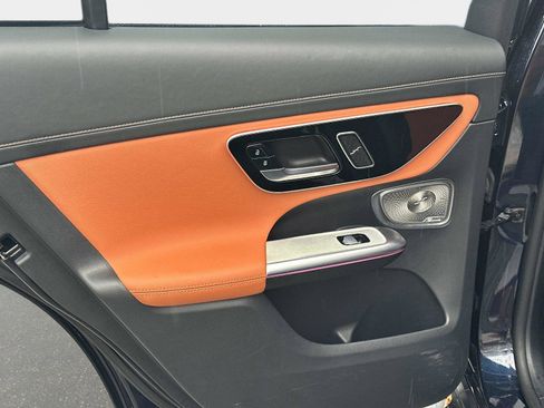 Used 2023 Mercedes-Benz GLC 300 4MATIC image 12