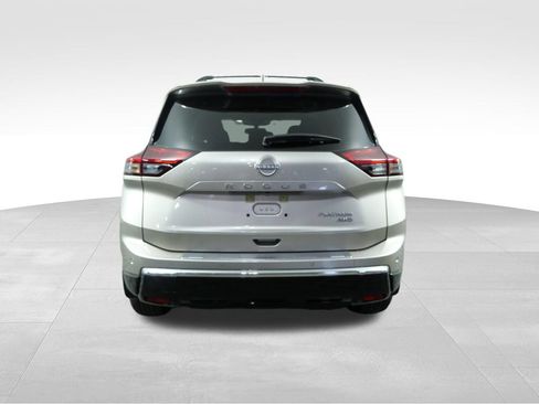Used 2026 Nissan Rogue Platinum w/ Platinum Premium Package AWD/4WD image 9