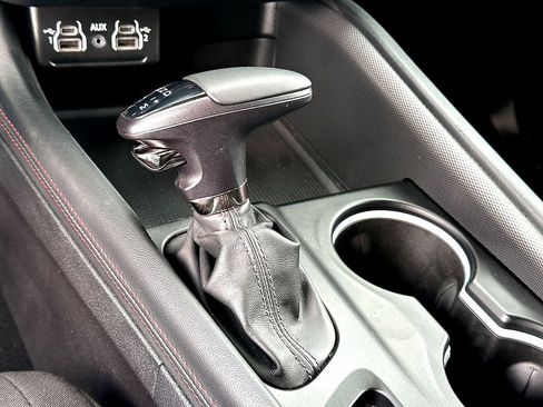 Used 2025 Dodge Durango GT RWD image 15