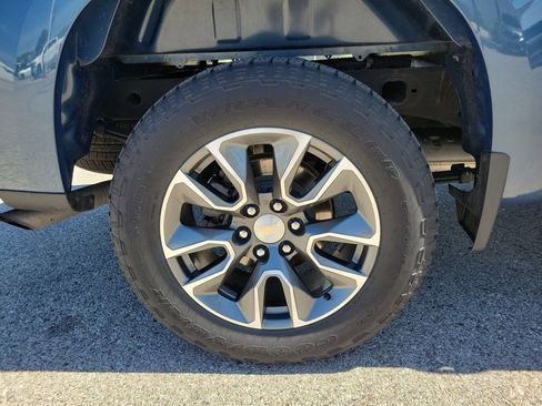 Used 2024 Chevrolet Silverado 1500 LT AWD/4WD image 5