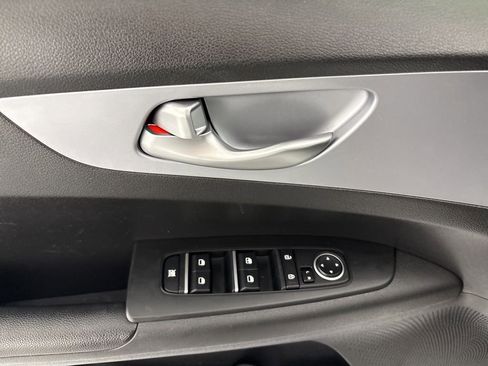 Used 2023 Kia Forte LXS image 18