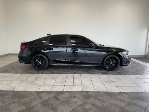 Used 2025 Honda Civic Sport image 4