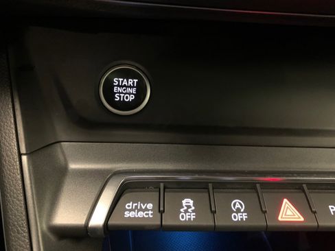 Used 2022 Audi Q3 2.0T Premium Plus w/ Premium Plus Package image 38