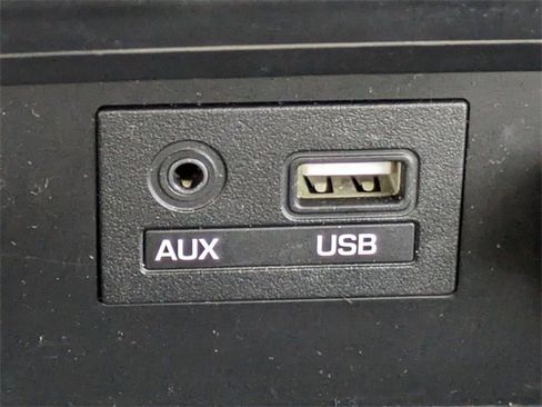 Used 2015 Hyundai Genesis 3.8 w/ Option Group 04 image 24