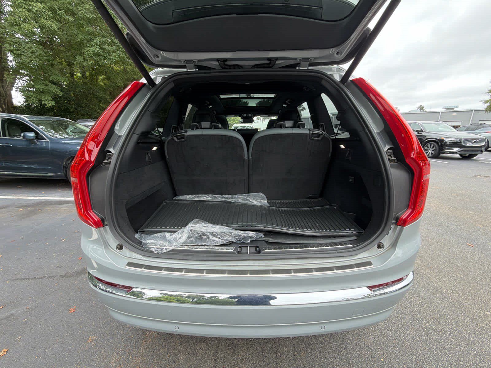 Used 2024 Volvo XC90 B6 Ultimate w/ Lounge Package AWD/4WD image 23