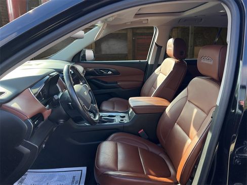 Used 2021 Chevrolet Traverse High Country image 45