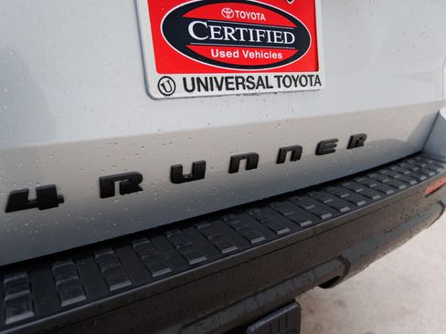 Used 2025 Toyota 4Runner Limited image 15