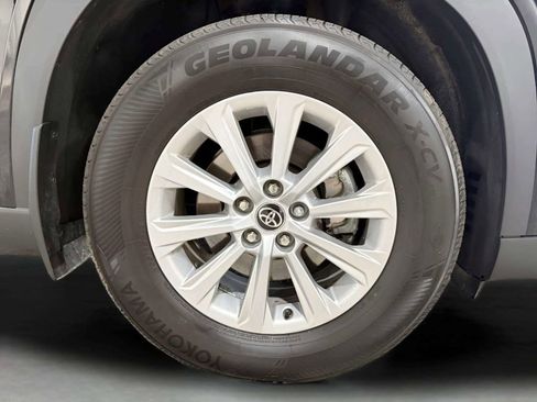 Used 2025 Toyota Grand Highlander AWD image 44