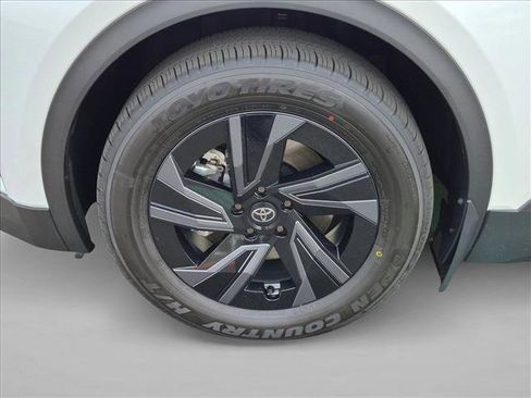 New 2026 Toyota C-HR AWD/4WD image 10