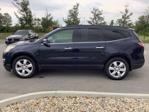 Used 2016 Chevrolet Traverse LT w/ Style and Technology Package AWD/4WD image 2