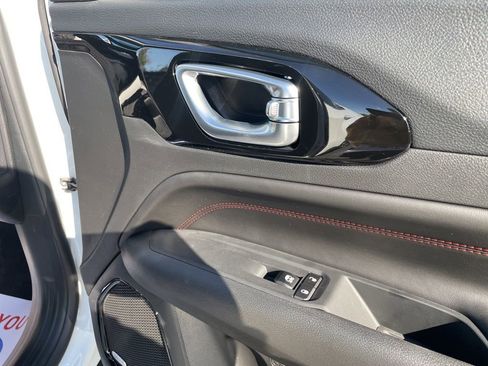 New 2026 Jeep Compass Trailhawk w/ Sun, Sound & Navigation Group image 35