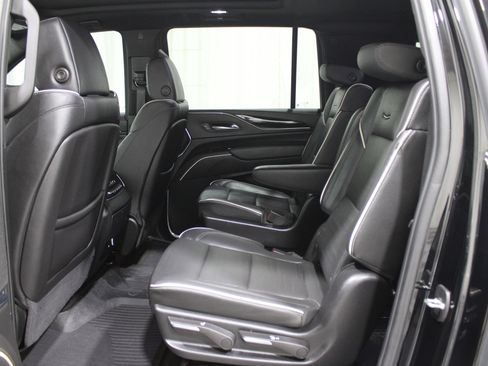 Certified 2024 Cadillac Escalade ESV Sport w/ LPO, ONYX Package image 23