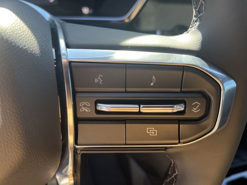 New 2026 GMC Canyon Elevation w/ Convenience Package image 31