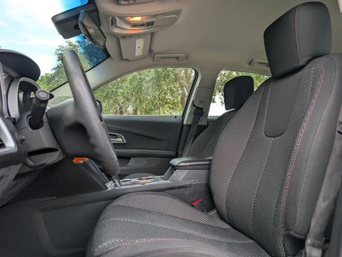 Used 2017 Chevrolet Equinox LS FWD image 12
