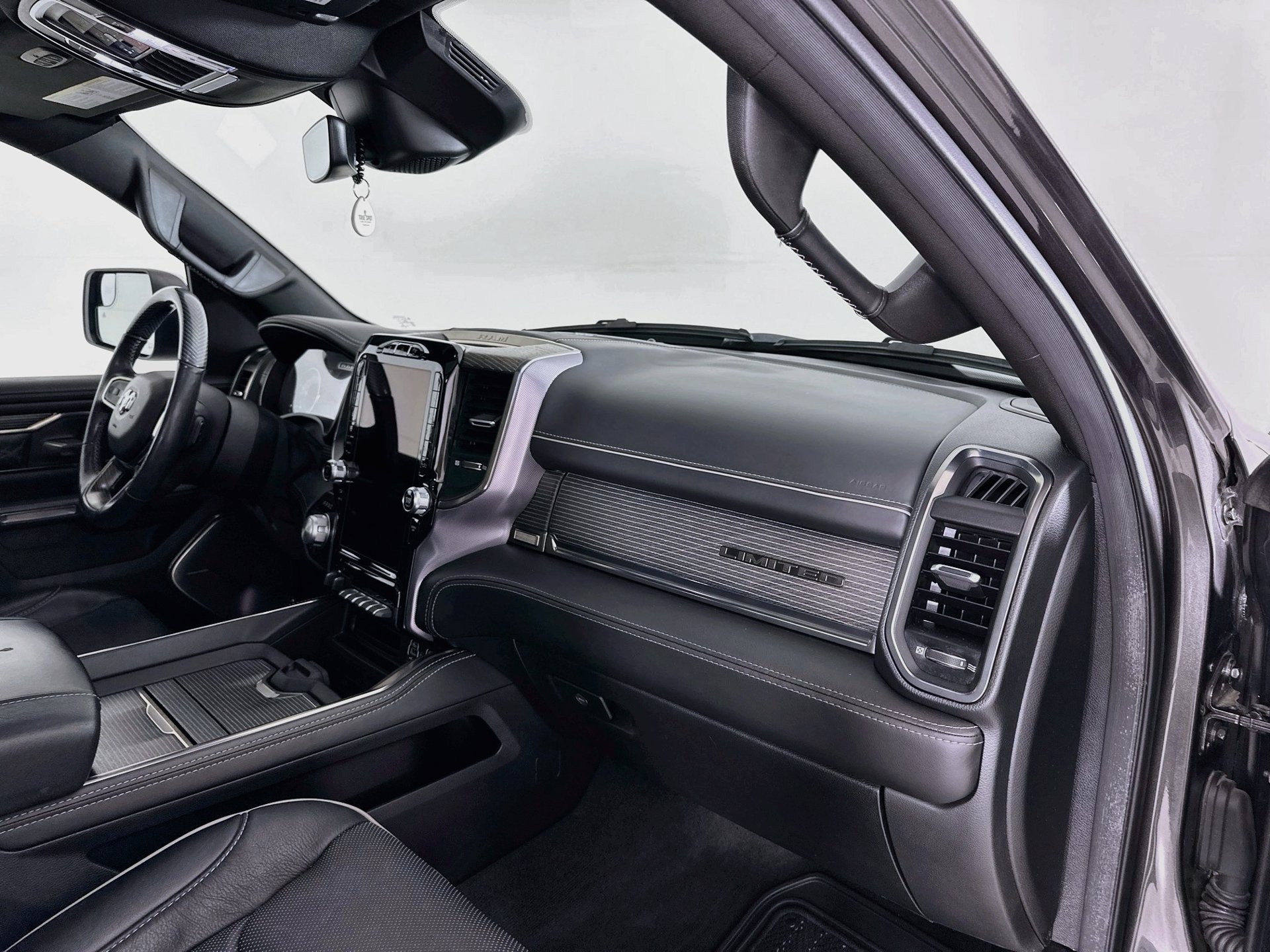 Used 2020 RAM 1500 Limited RWD image 33