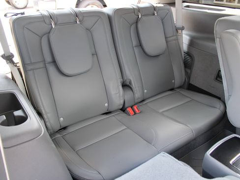 Used 2021 Lincoln Aviator Reserve w/ Equipment Group 201A image 16