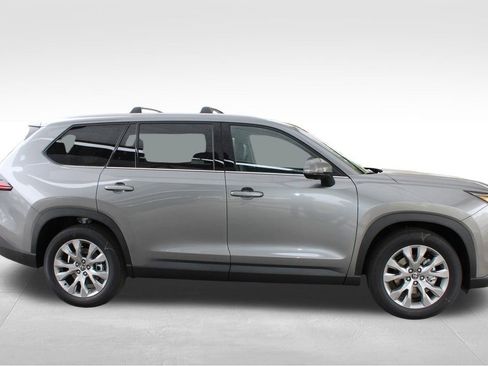 New 2026 Toyota Grand Highlander AWD image 18