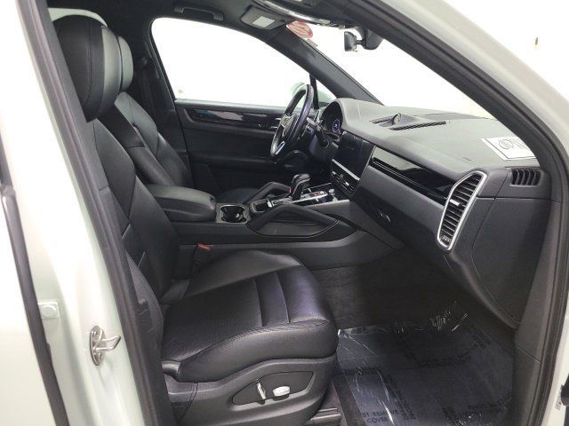 Used 2020 Porsche Cayenne AWD/4WD image 8