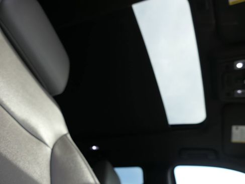 Used 2021 Chevrolet Tahoe LT w/ LT Signature Package RWD image 28