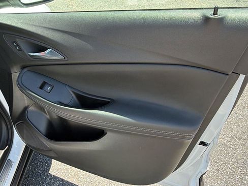 Used 2022 Buick Encore GX Essence FWD image 14