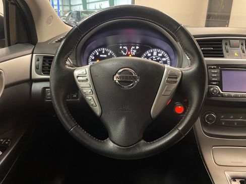 Used 2015 Nissan Sentra SV image 4