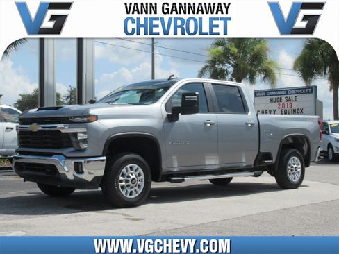 Used 2025 Chevrolet Silverado 2500 LT w/ Convenience Package AWD/4WD image 1