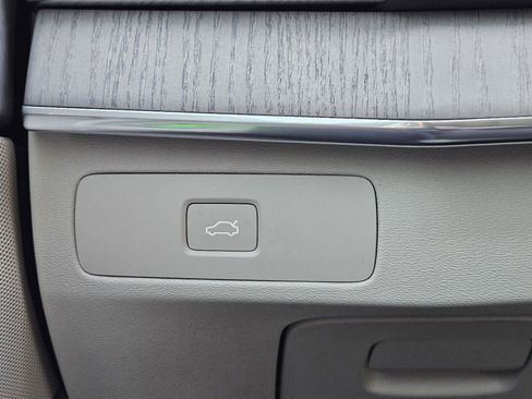 Certified 2025 Volvo XC90 B6 Plus w/ Protection Package Premier image 26