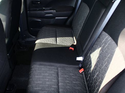 Used 2025 Mitsubishi Outlander Sport ES image 11