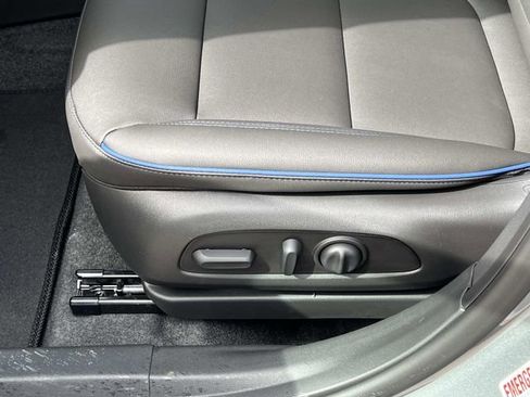New 2026 Buick Envista Sport Touring w/ Convenience I Package FWD image 18